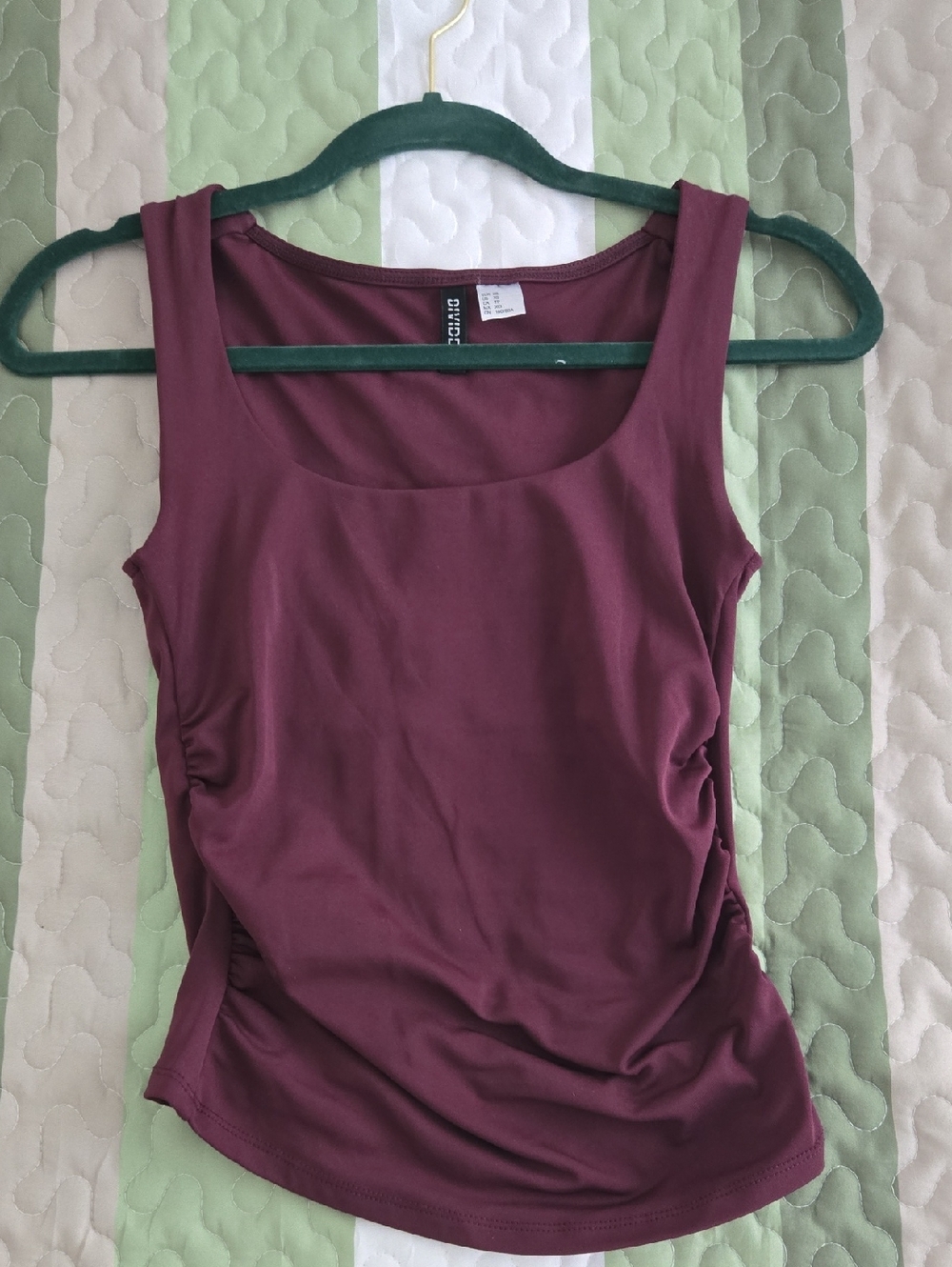 H&M Burgundy Scoop Neck Tank Top